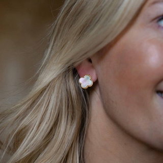Elle Clover Mother of Pearl Stud Earring