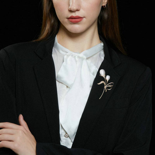 Dainty Crystal Tulip Flower Statement Brooch