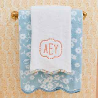 Patterned Scallop Bath Towel